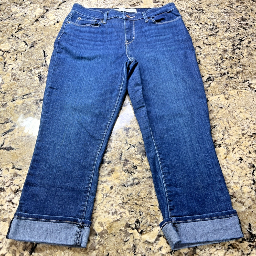 Size 29 Signature Levi Strauss Mid Rise Capri Women’s Denim Jeans Blue NO TAGS